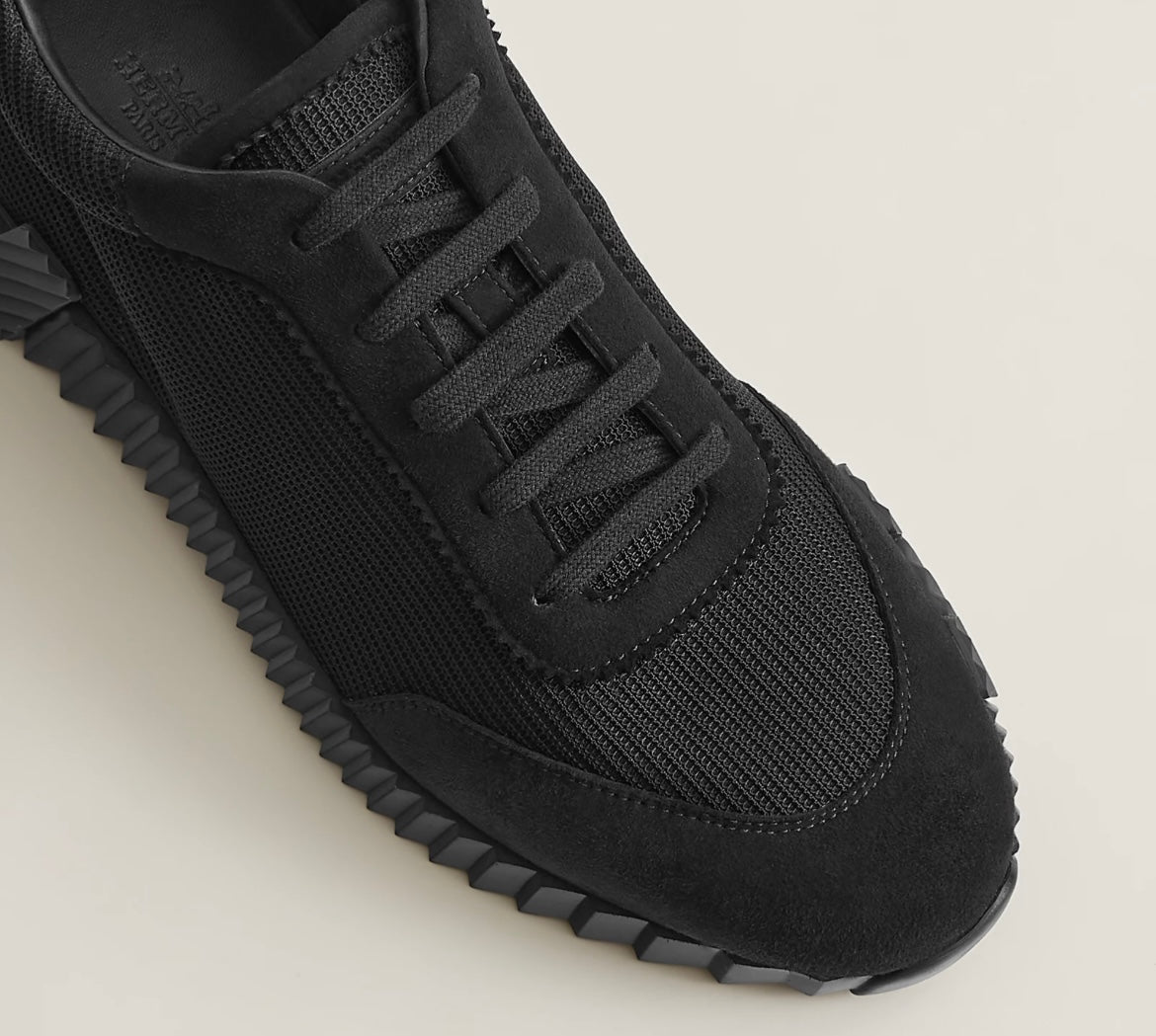 Bouncing sneaker