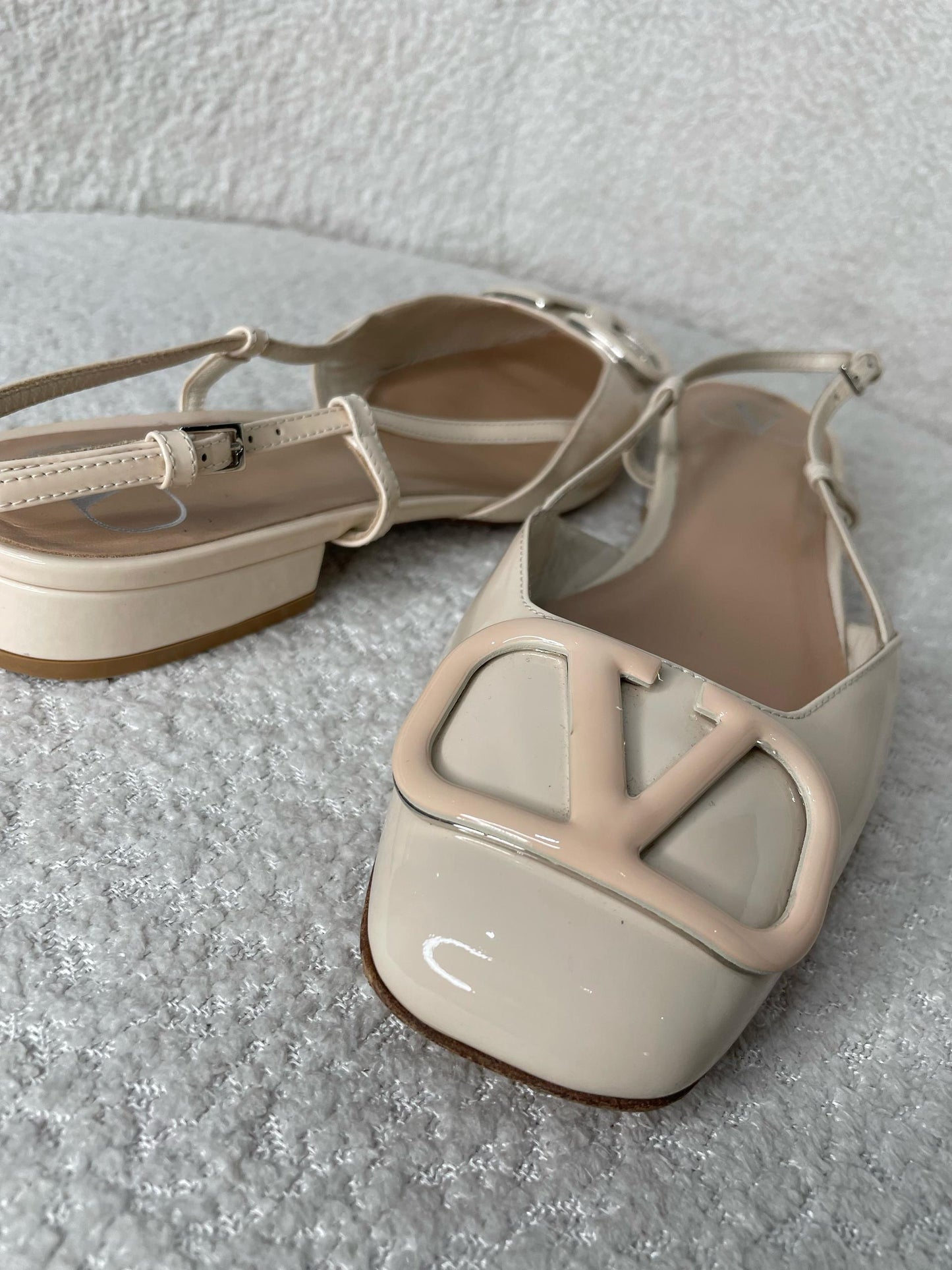 VLogo Leather Slingback