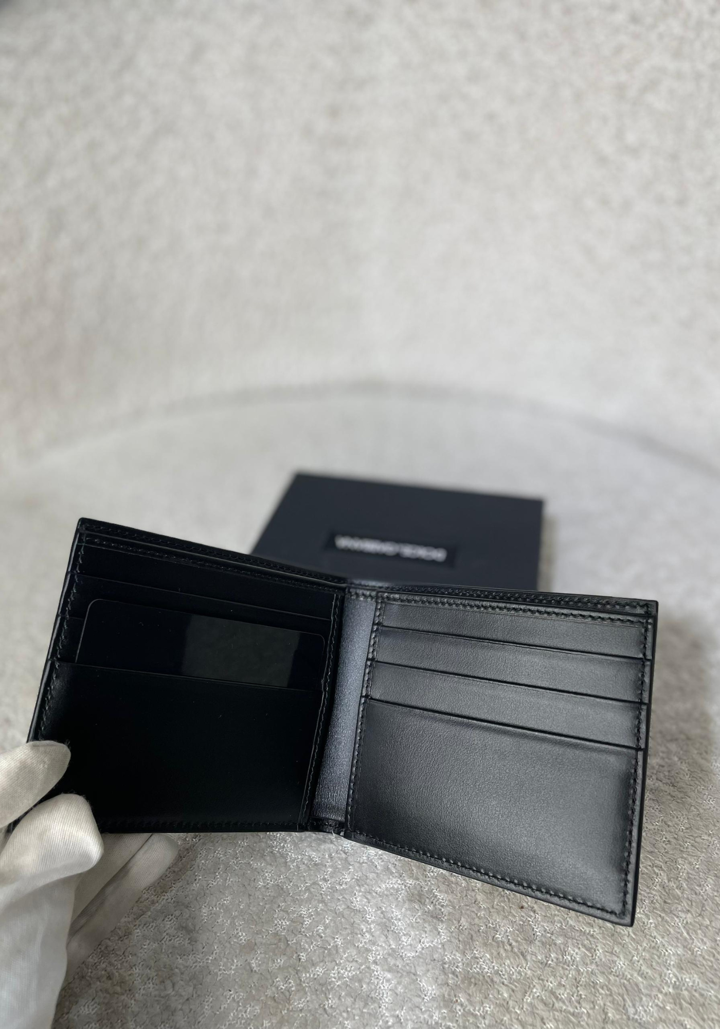 Cartera plegable de piel de becerro