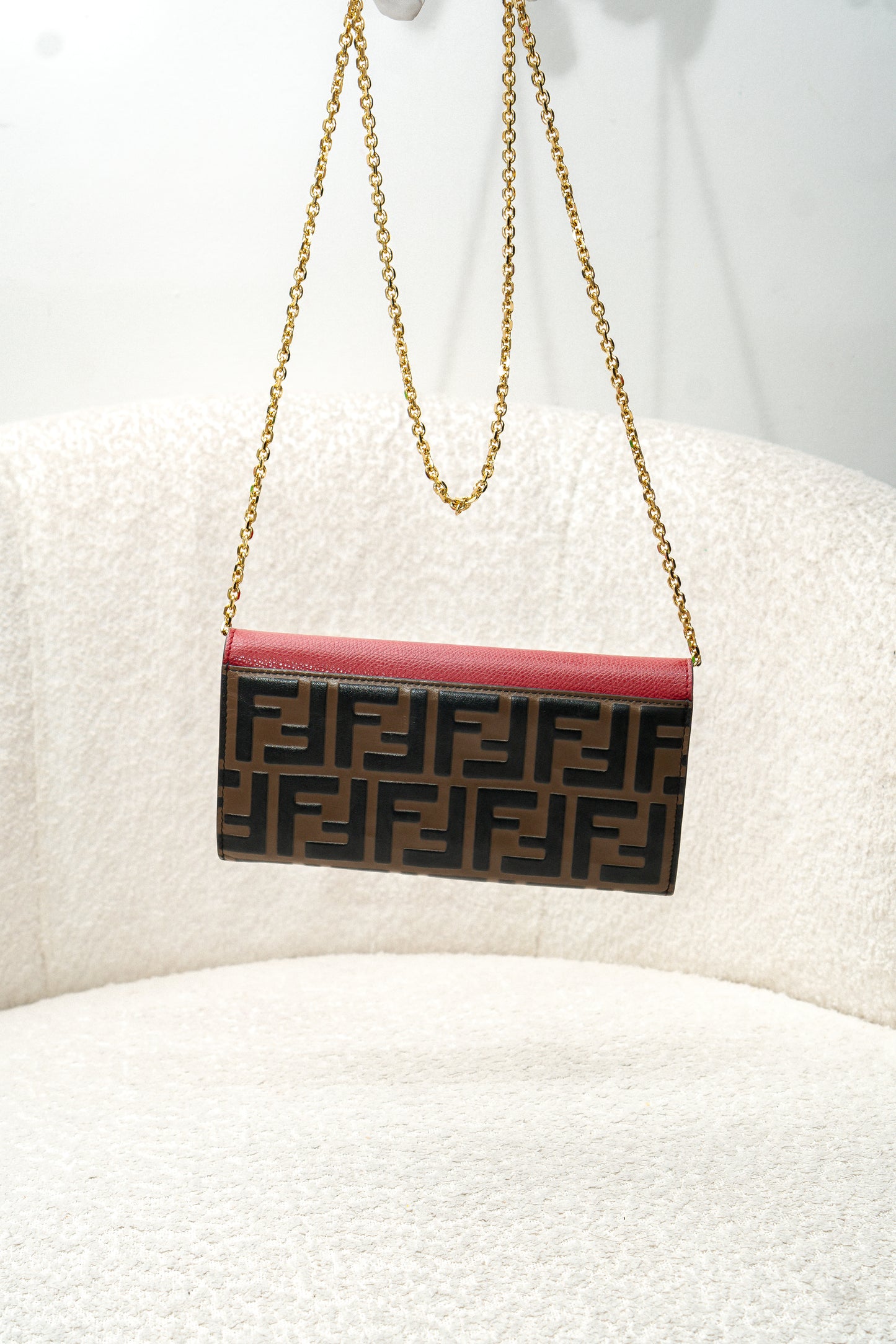 Zucca Logo Wallet on Chain