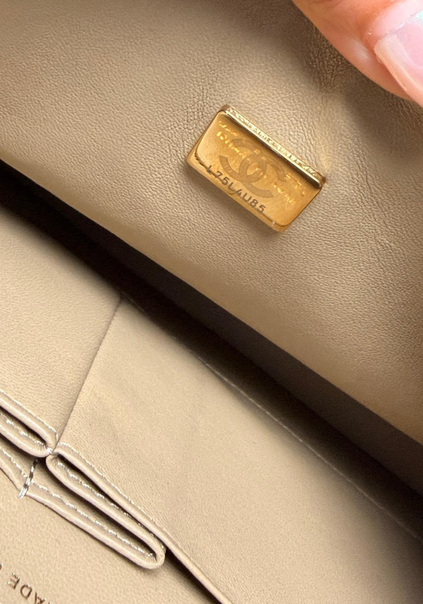 Medium Caviar Classic Flap Bag