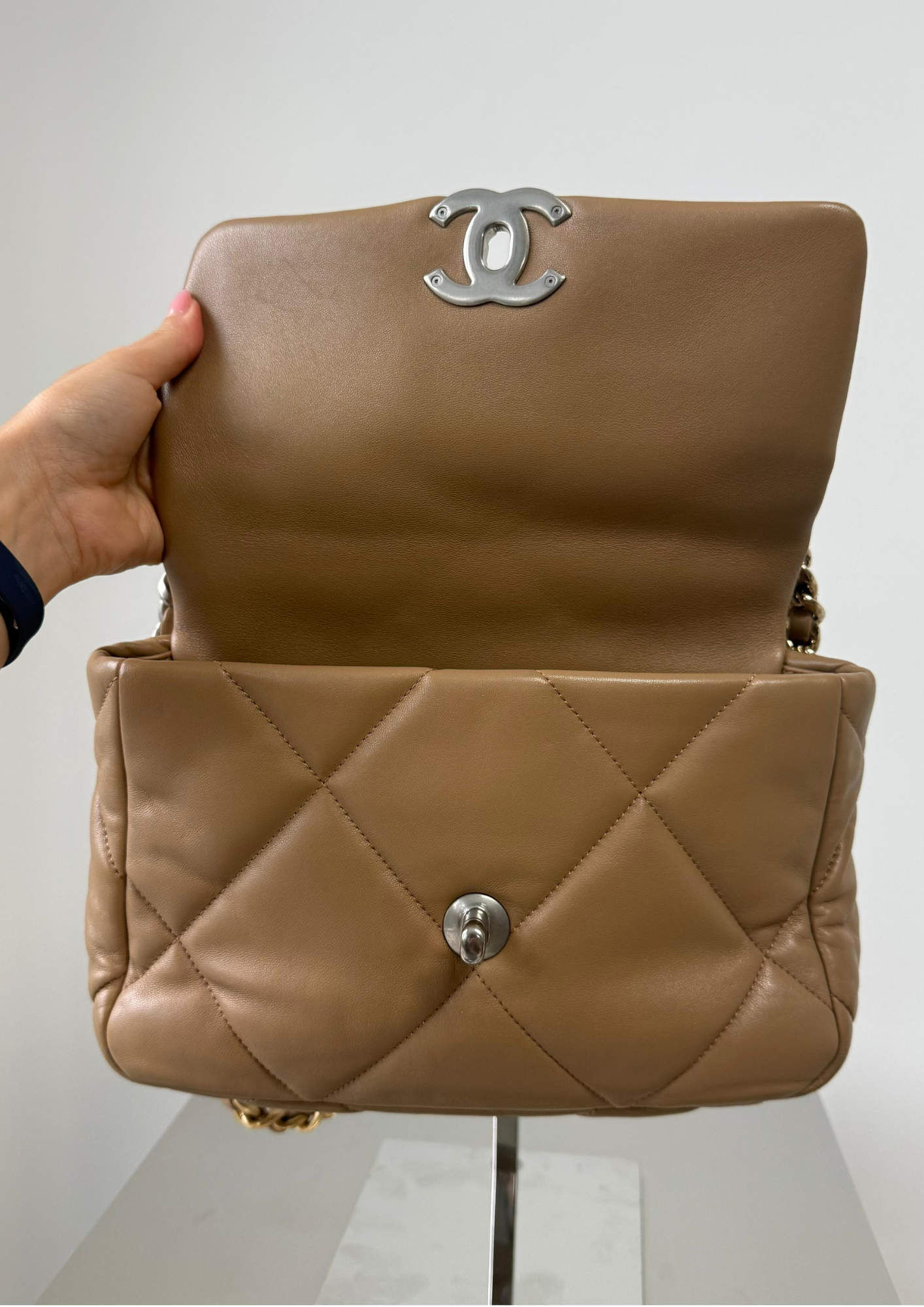 19 Small Flap Bag
