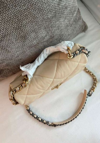 19 Flap Bag