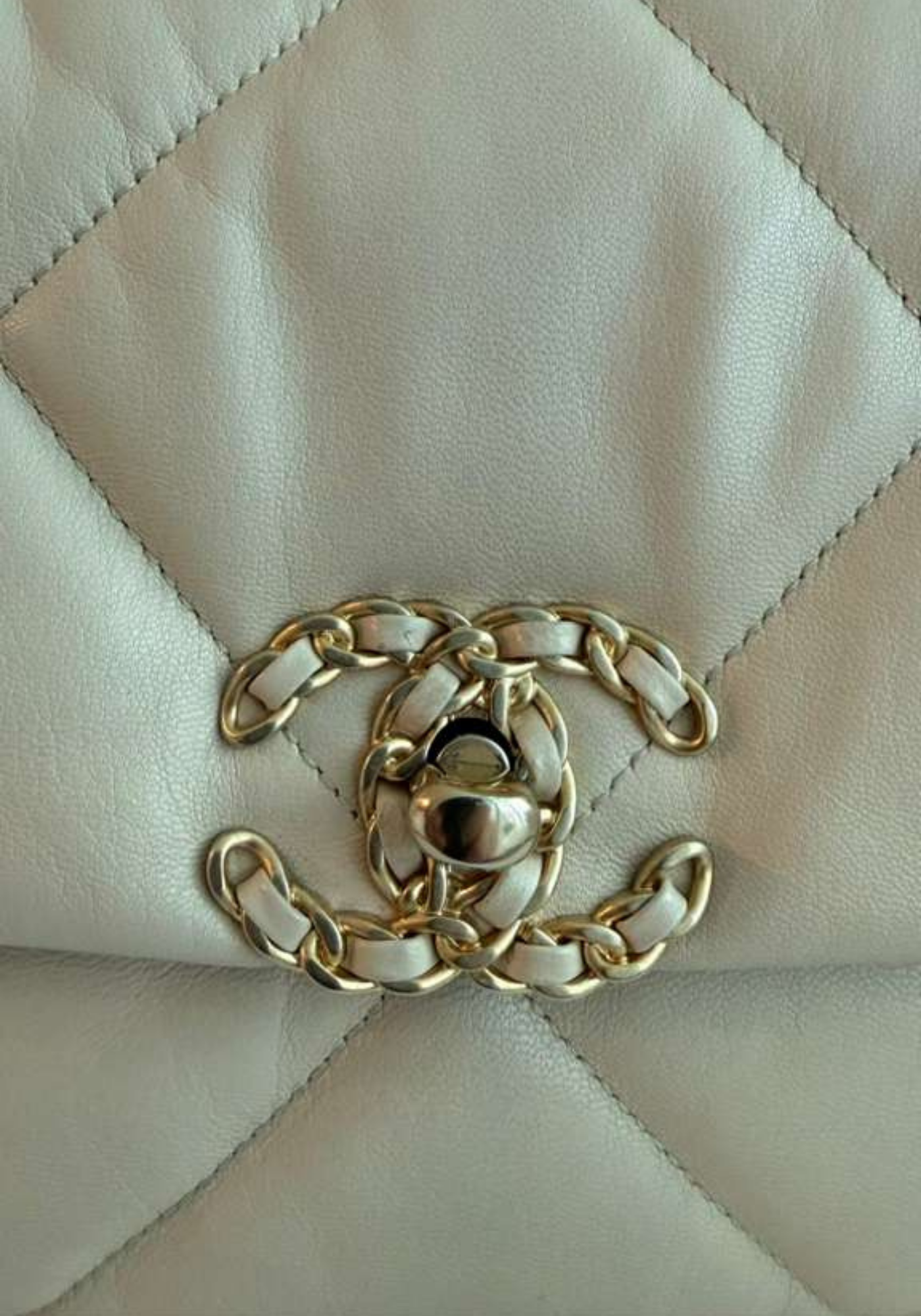 19 Flap Bag