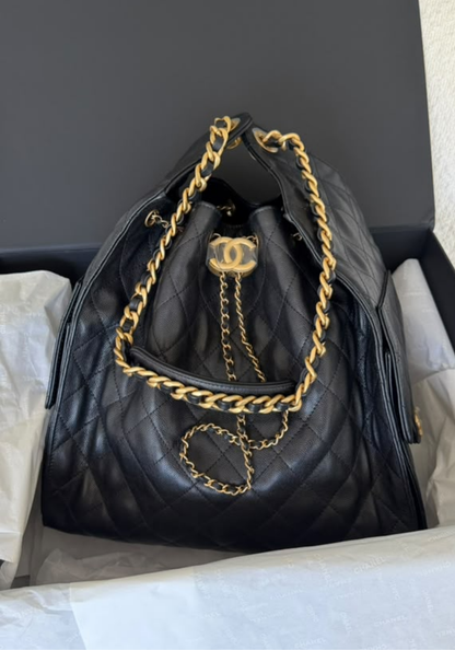 25 Medium Hobo Bag