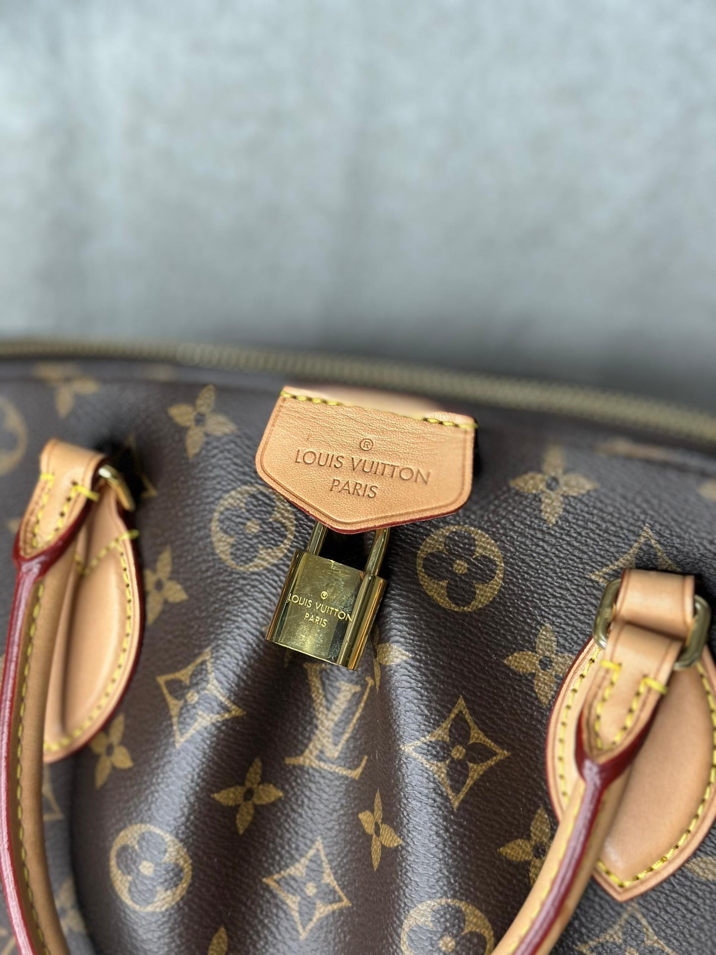 Monogram Canvas Boetie