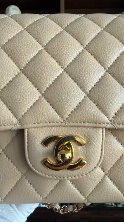 Medium Classic Flap Bag