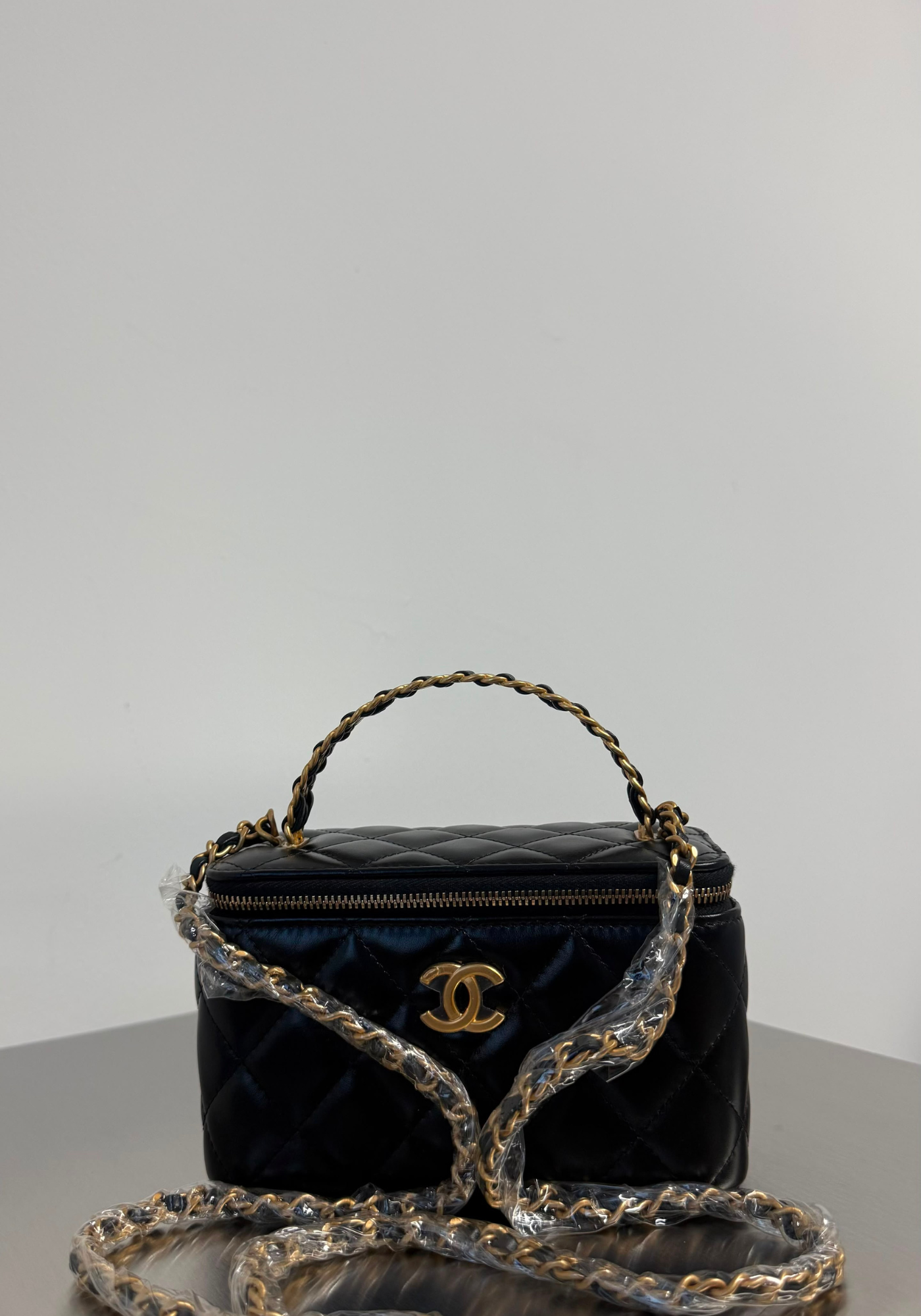 BRAND NEW - Vanity Case With Handle