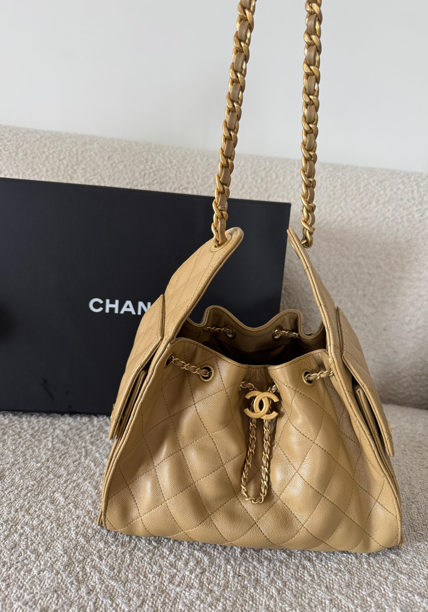 Caviar Quilted Medium 25