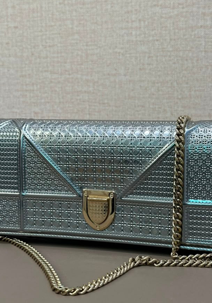 Diorama Wallet On Chain