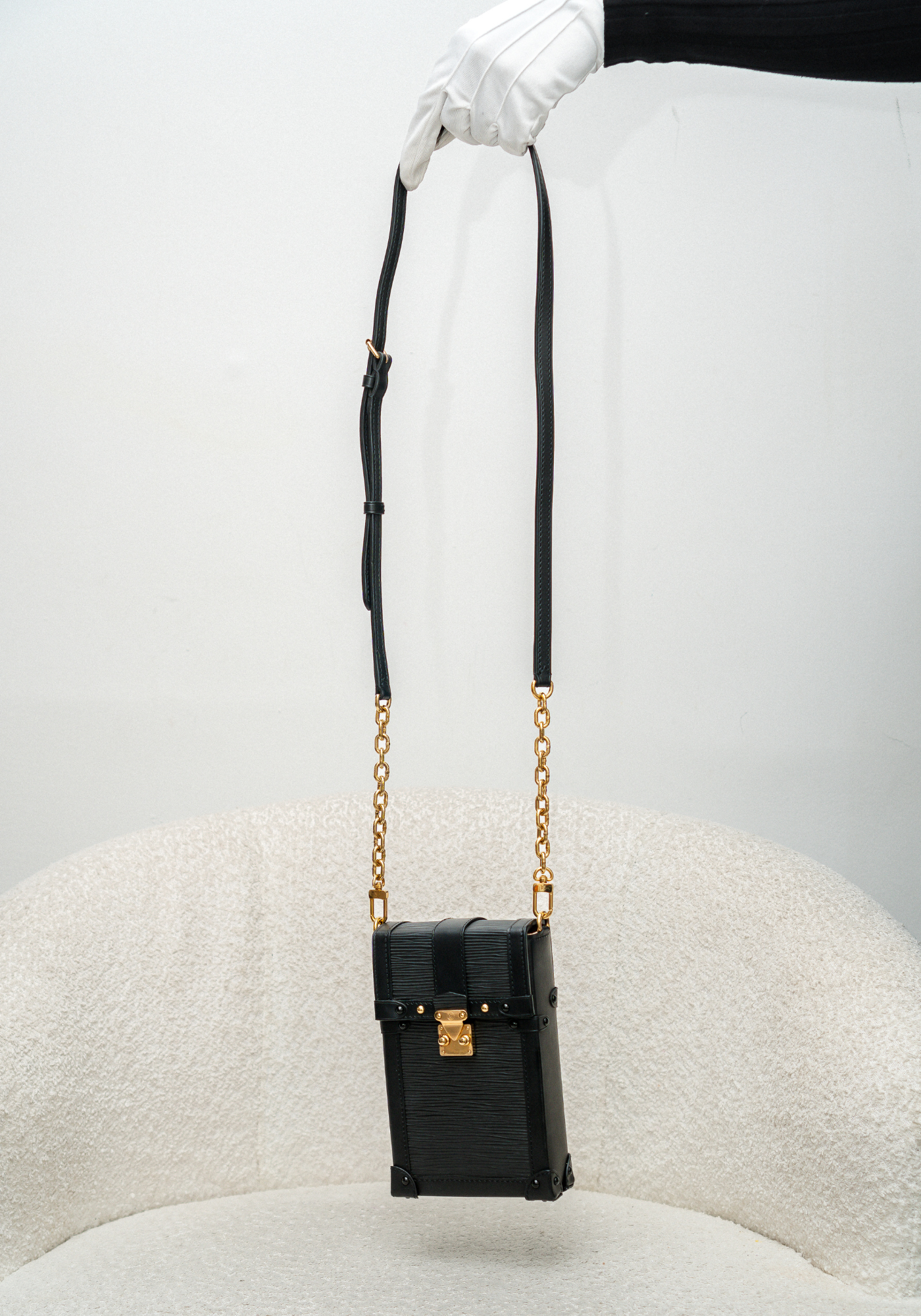 Epi Vertical Trunk Pochette