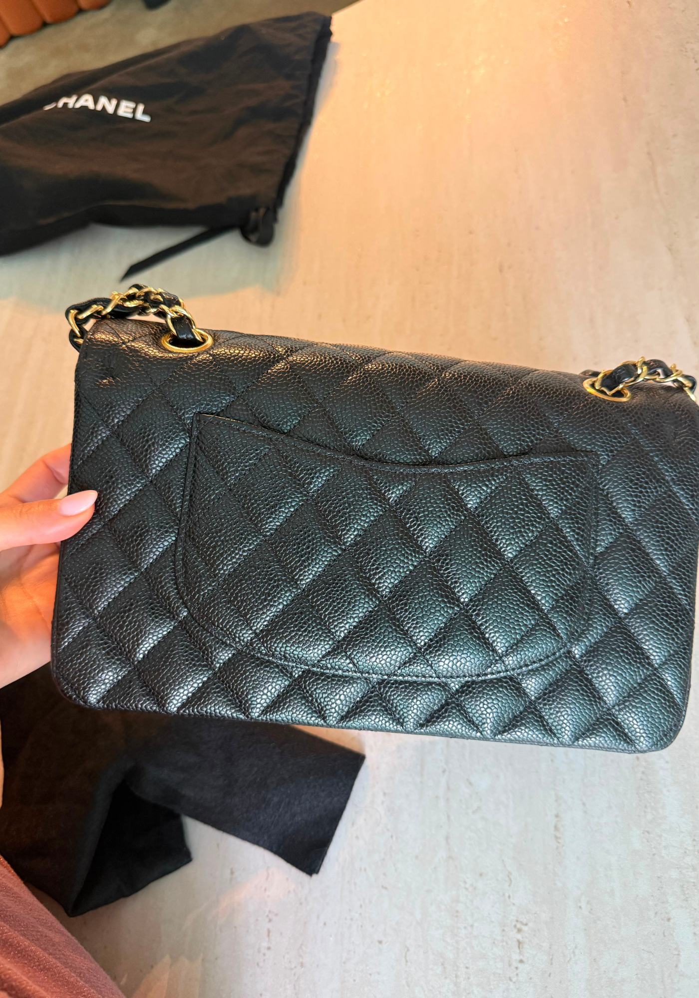 Flap Medium Caviar Gold Hardware