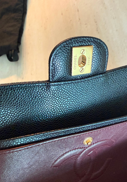 Flap Medium Caviar Gold Hardware