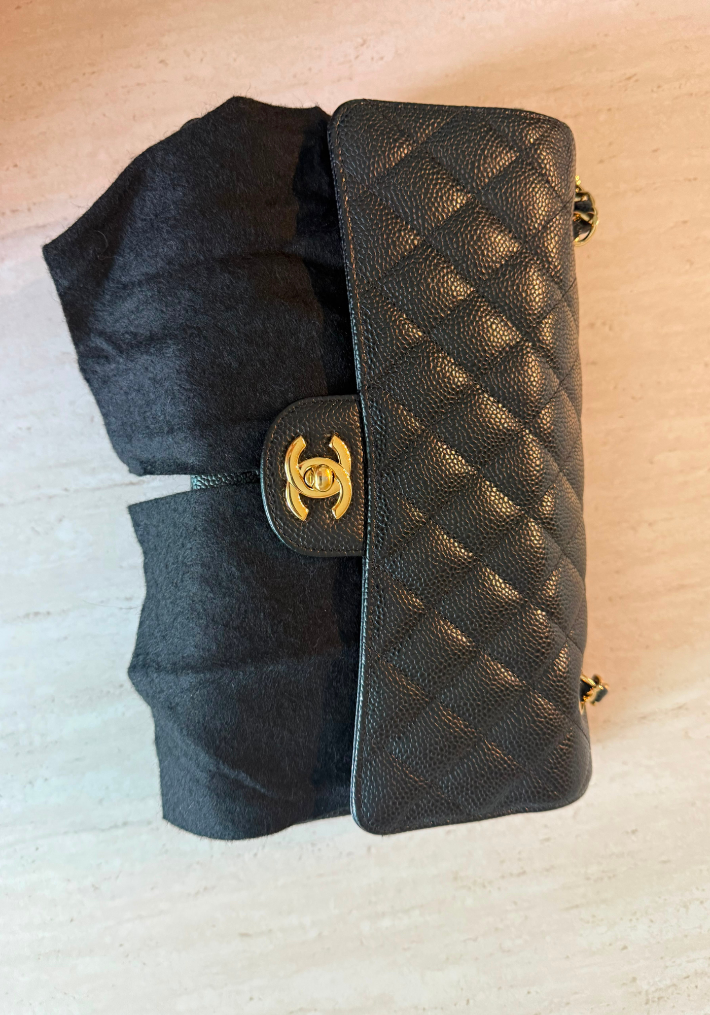 Flap Medium Caviar Gold Hardware