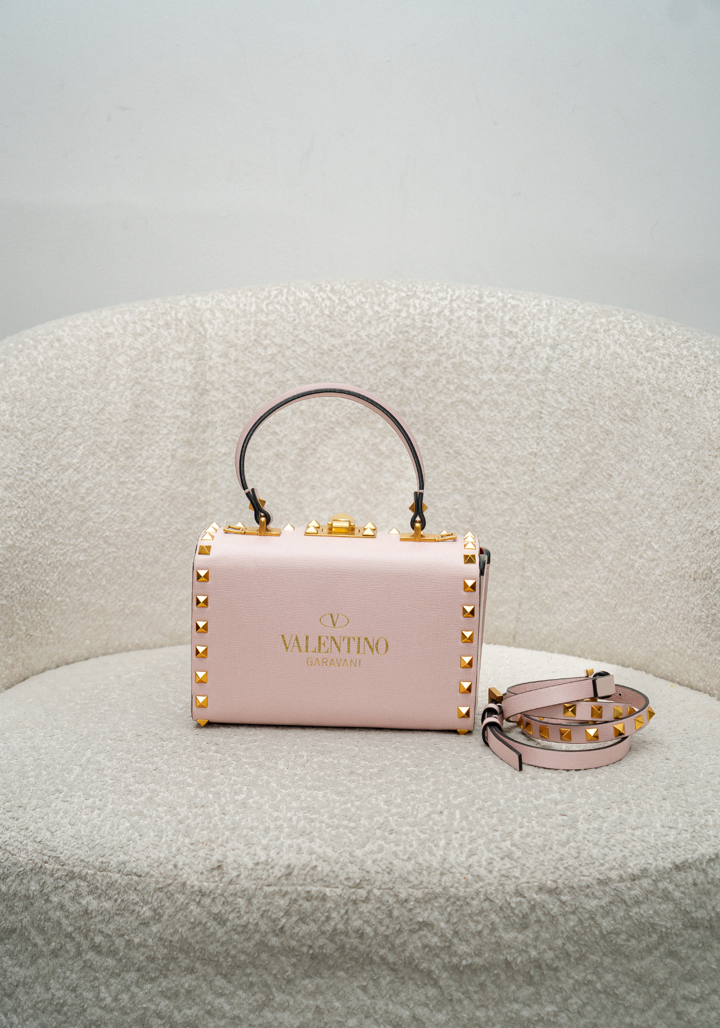 Grainy Calfskin Rockstud