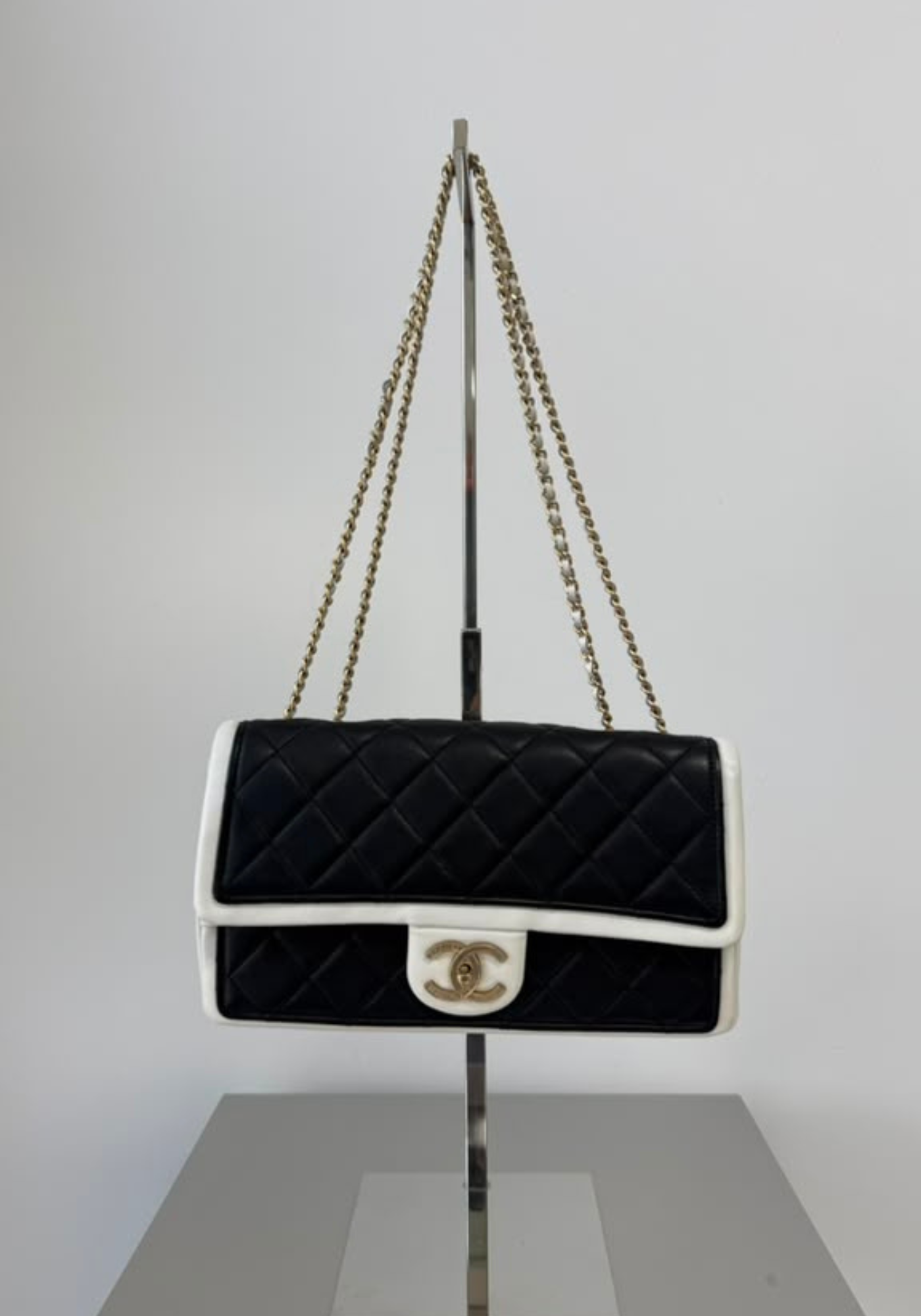 Graphic Flap Bag