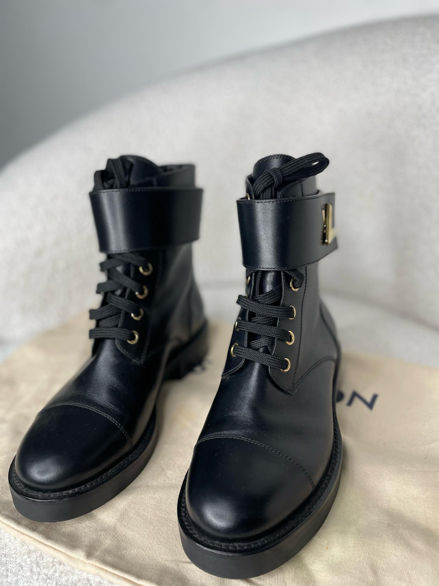 Wonderland Boots
