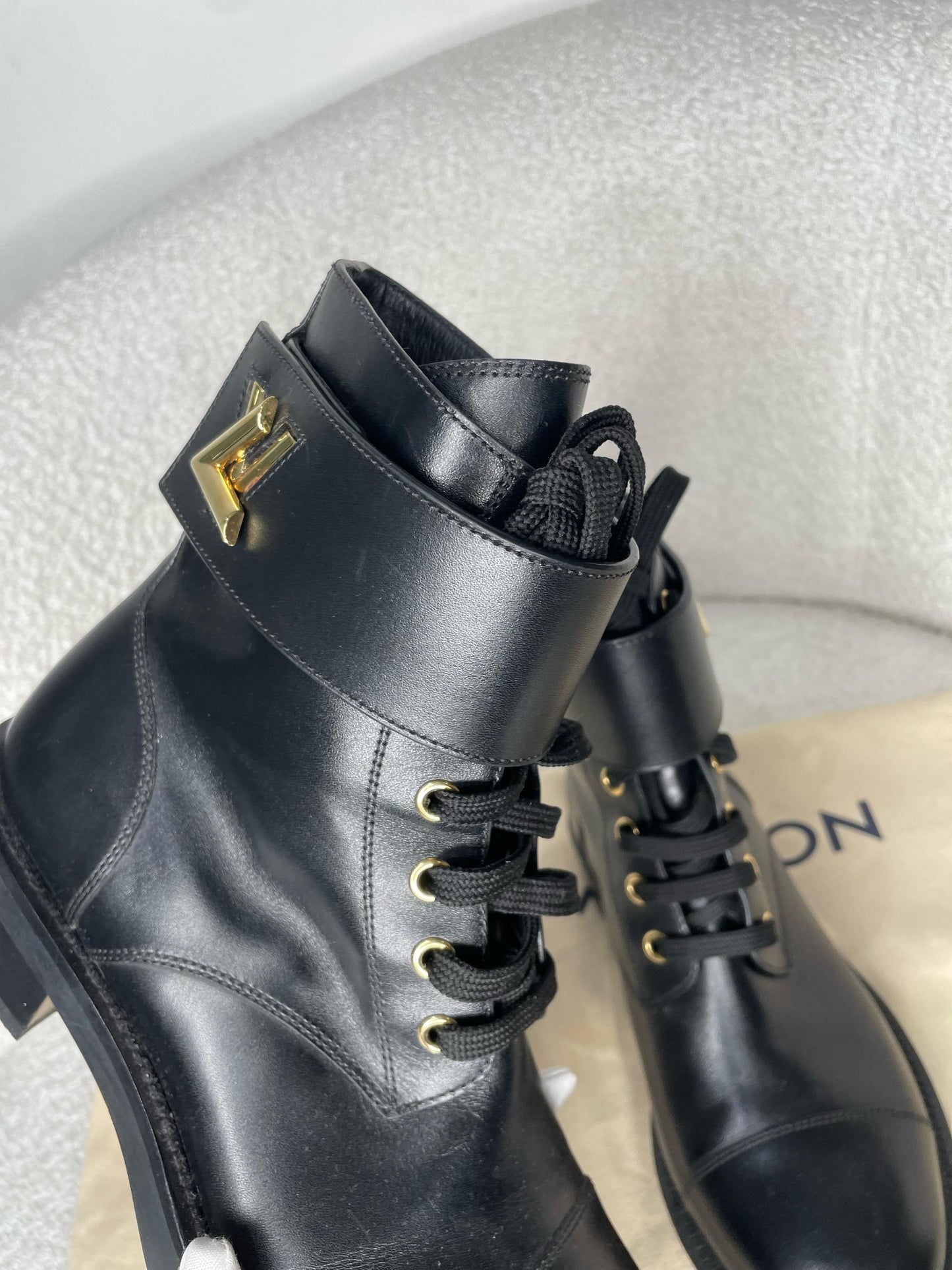 Wonderland Boots