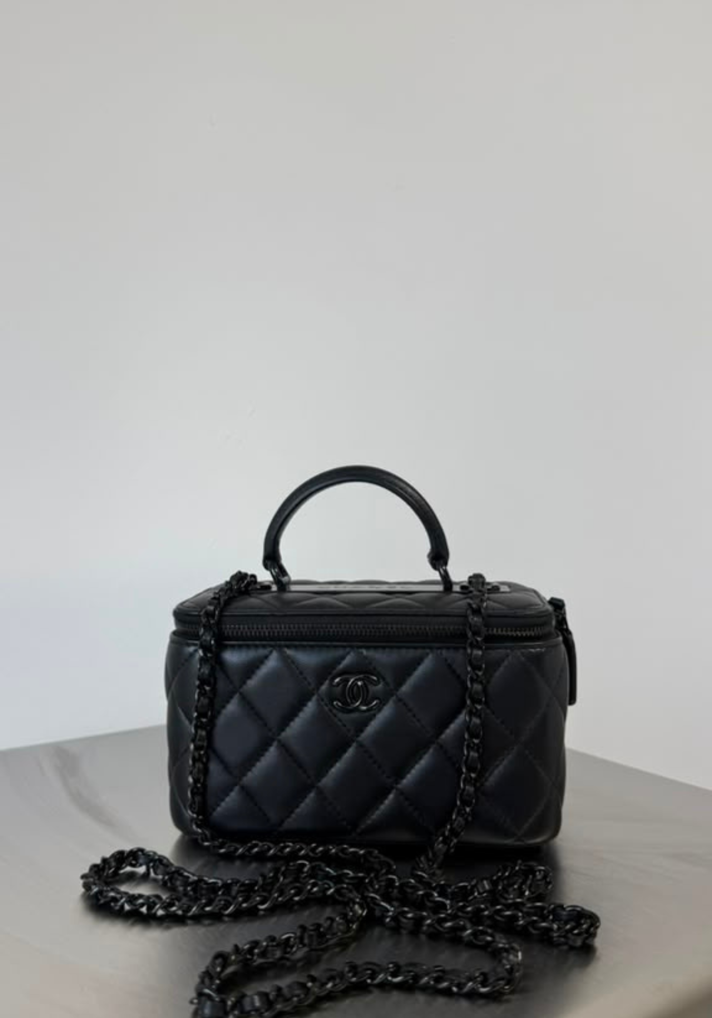 Vanity Case With Handle