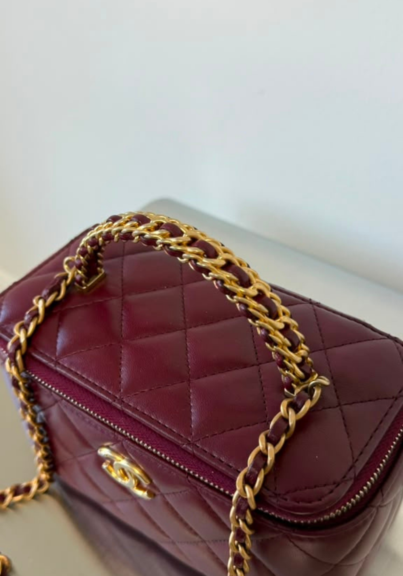 Vanity Case With Handle