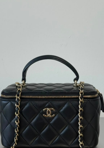 Vanity Case With Handle