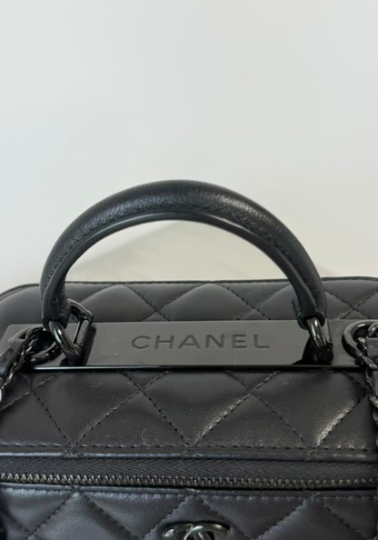 Vanity Case With Handle