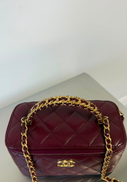 Vanity Case With Handle