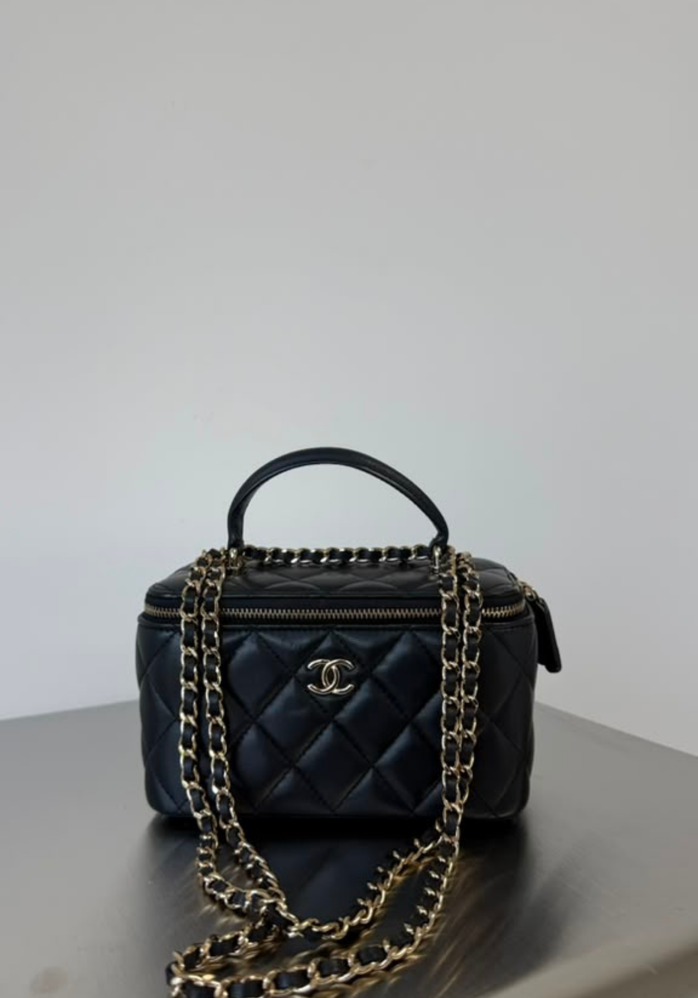 Vanity Case With Handle