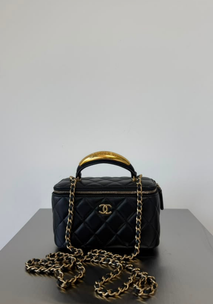 Vanity Case With Handle