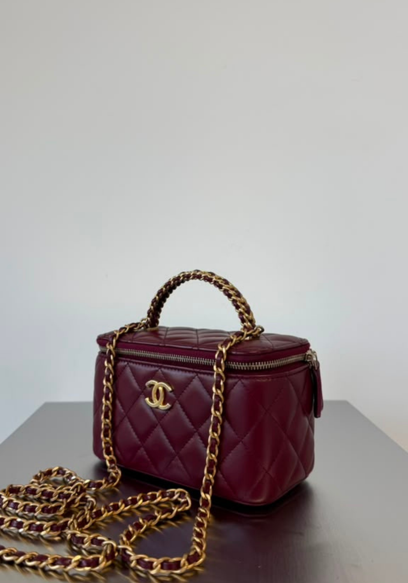 Vanity Case With Handle