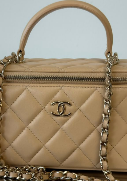 Vanity Case With Handle