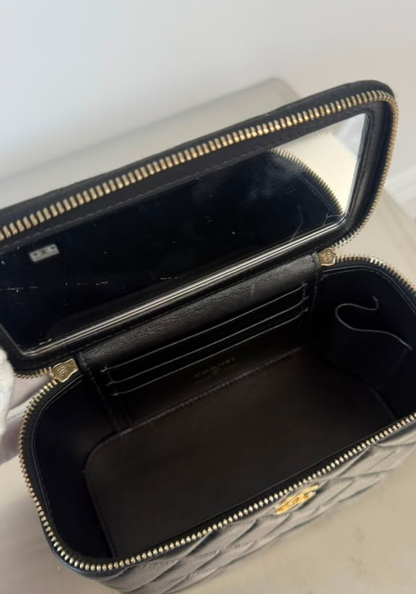 Vanity Case With Handle
