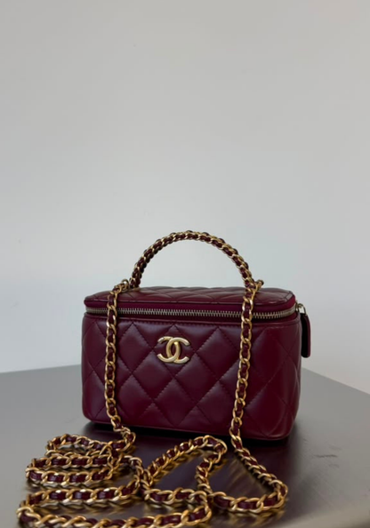 Vanity Case With Handle