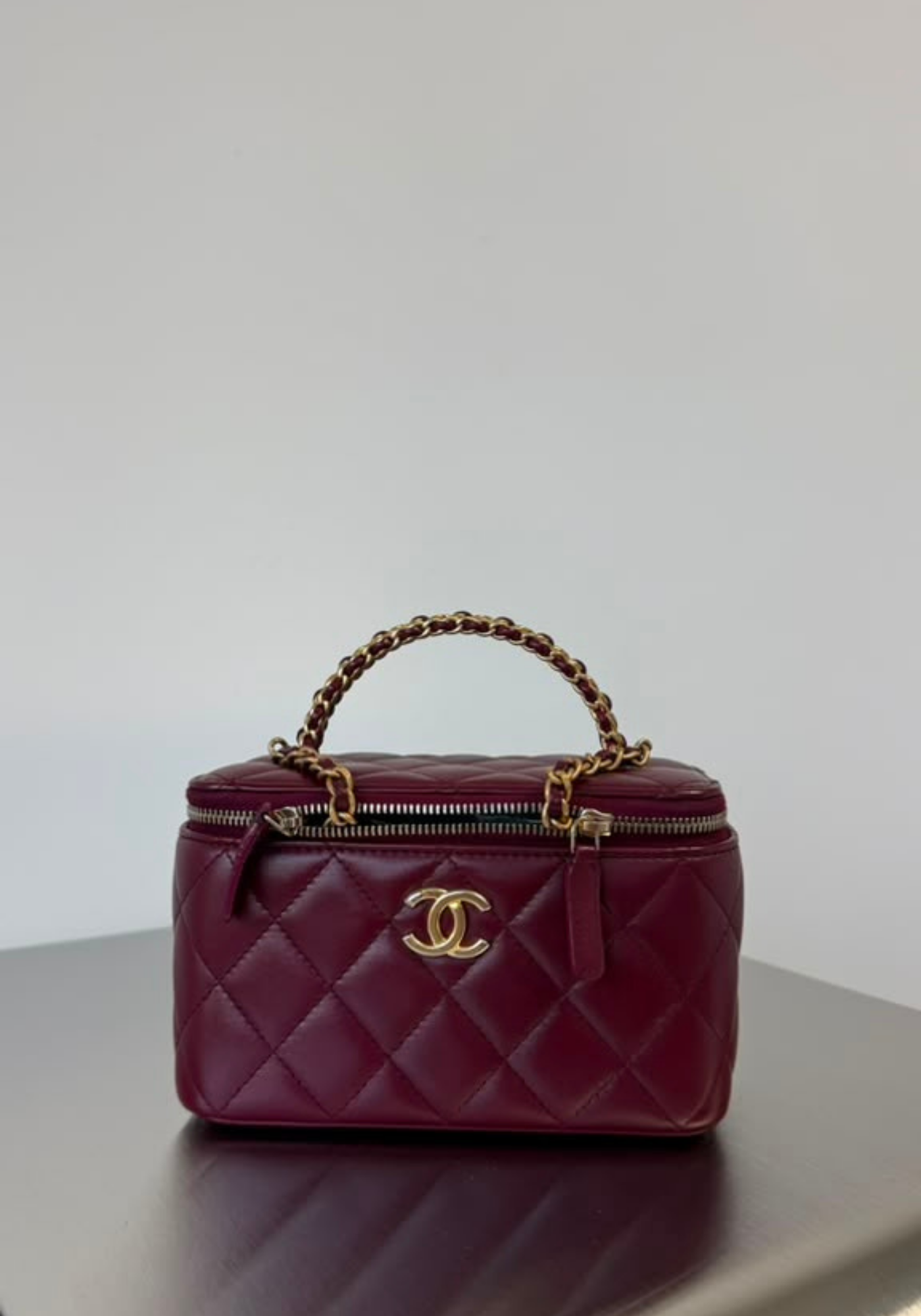 Vanity Case With Handle