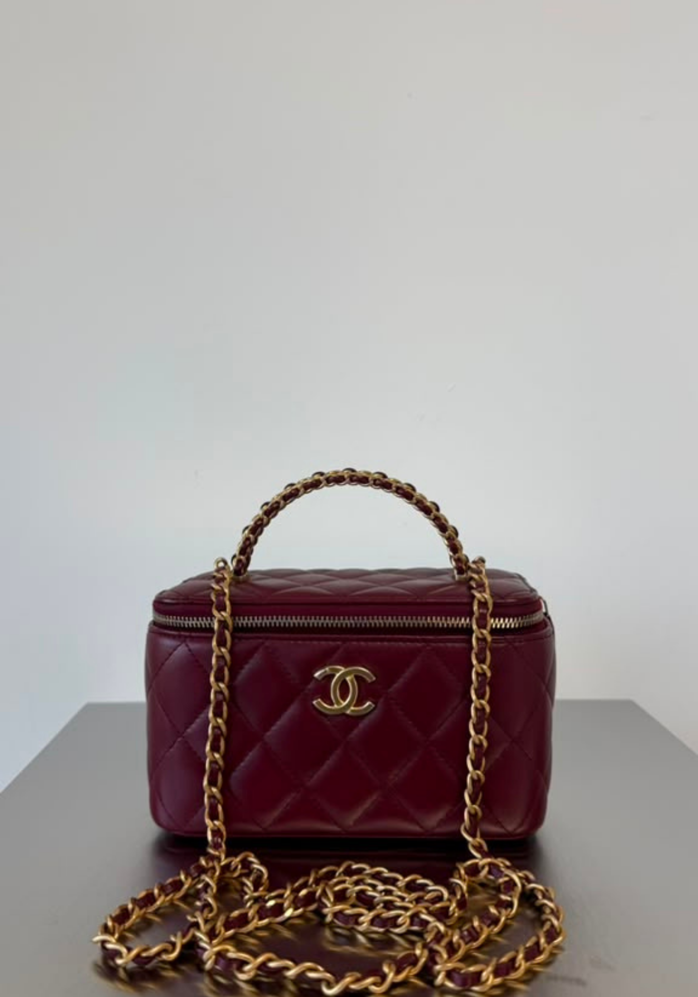 Vanity Case With Handle